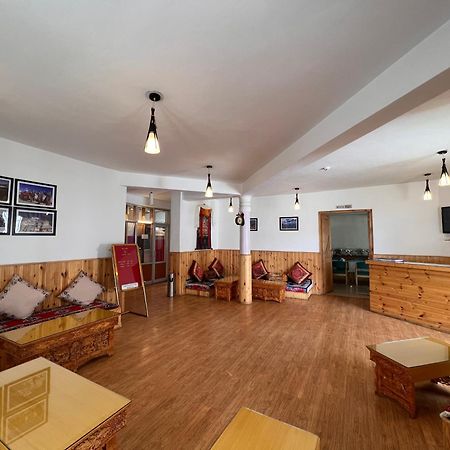 Hotel New Glacier View Leh Bagian luar foto