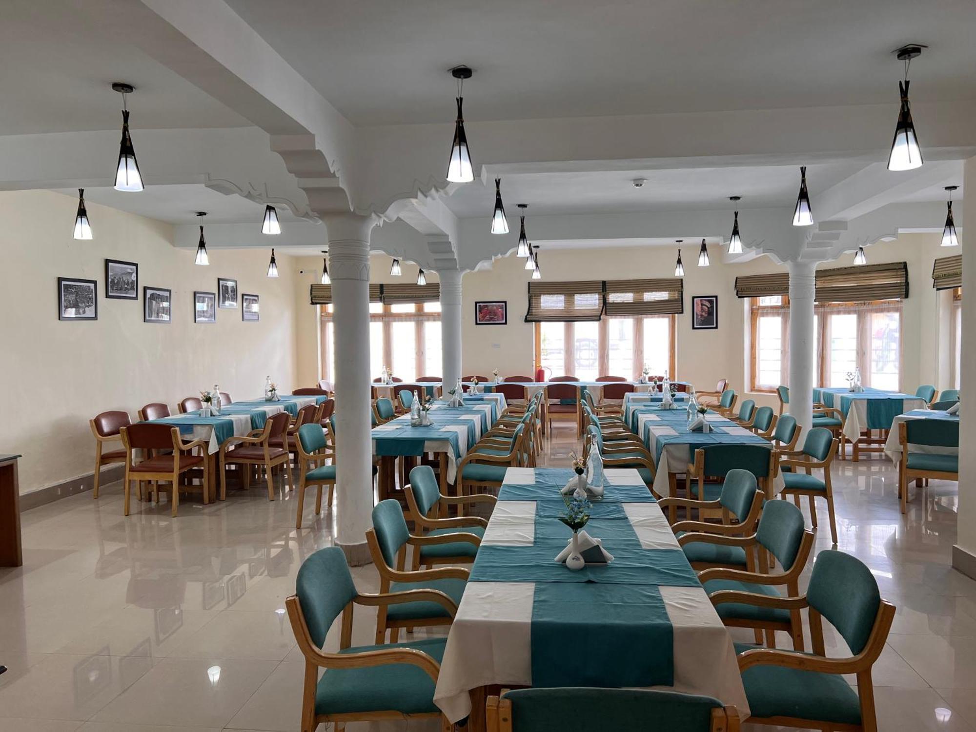 Hotel New Glacier View Leh Bagian luar foto