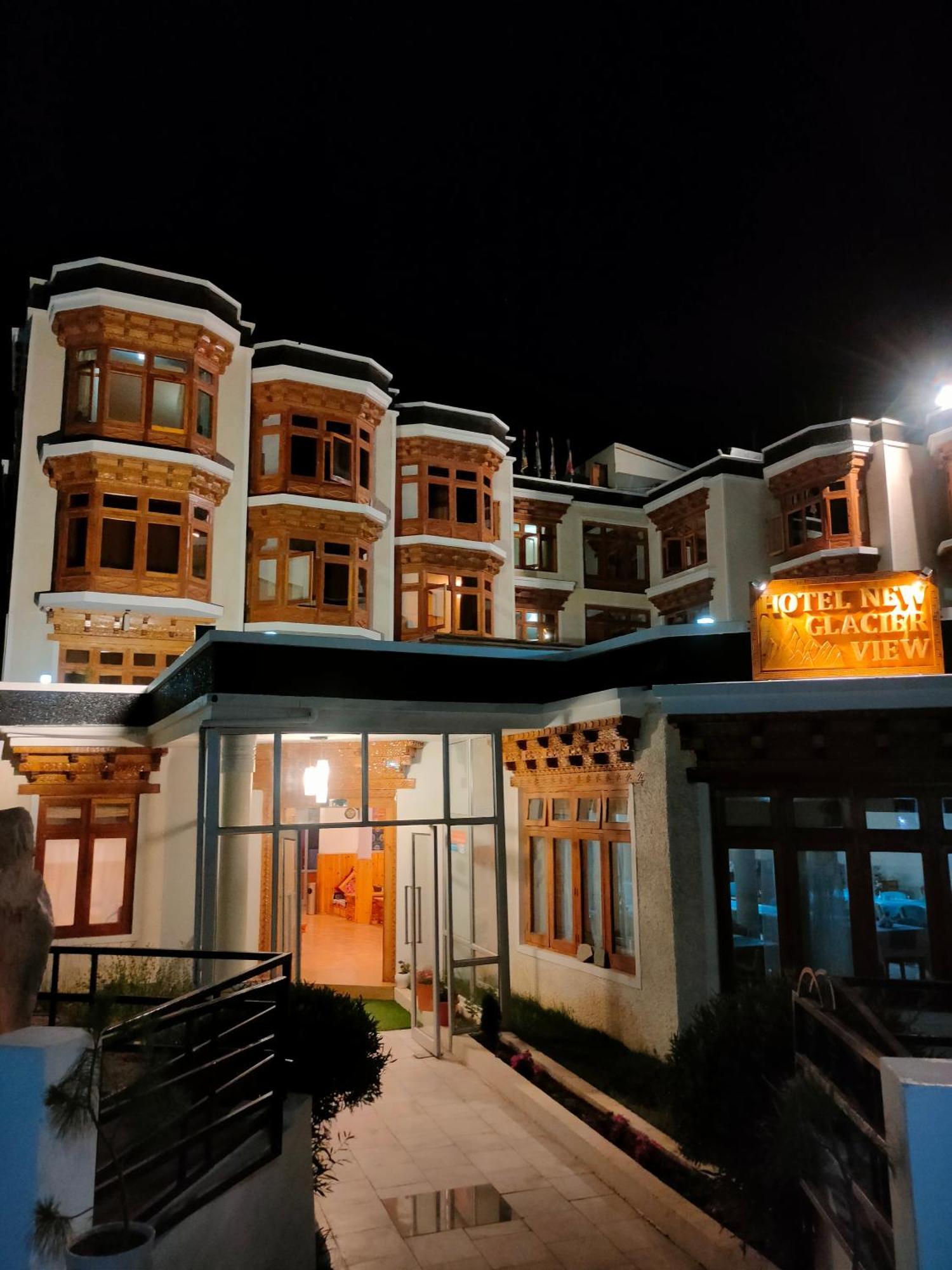 Hotel New Glacier View Leh Bagian luar foto
