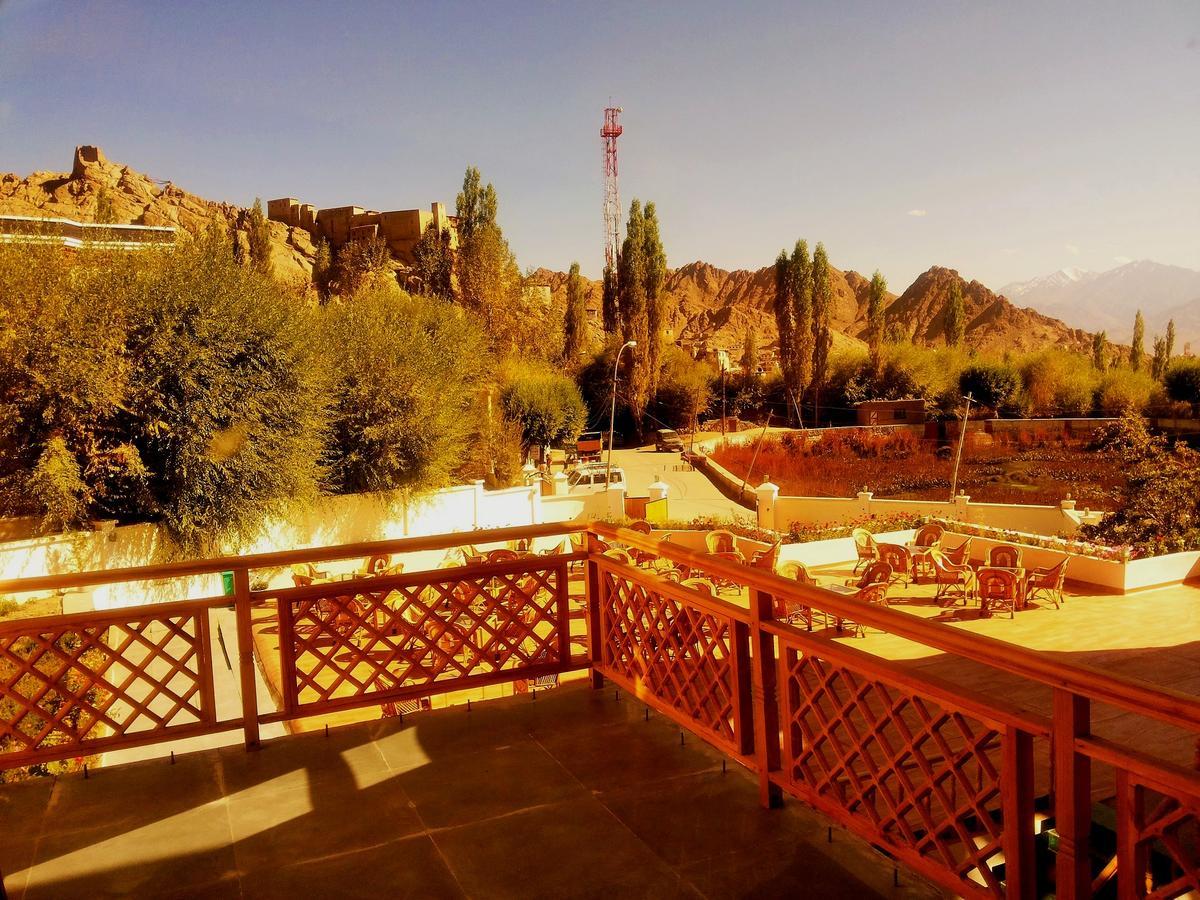 Hotel New Glacier View Leh Bagian luar foto