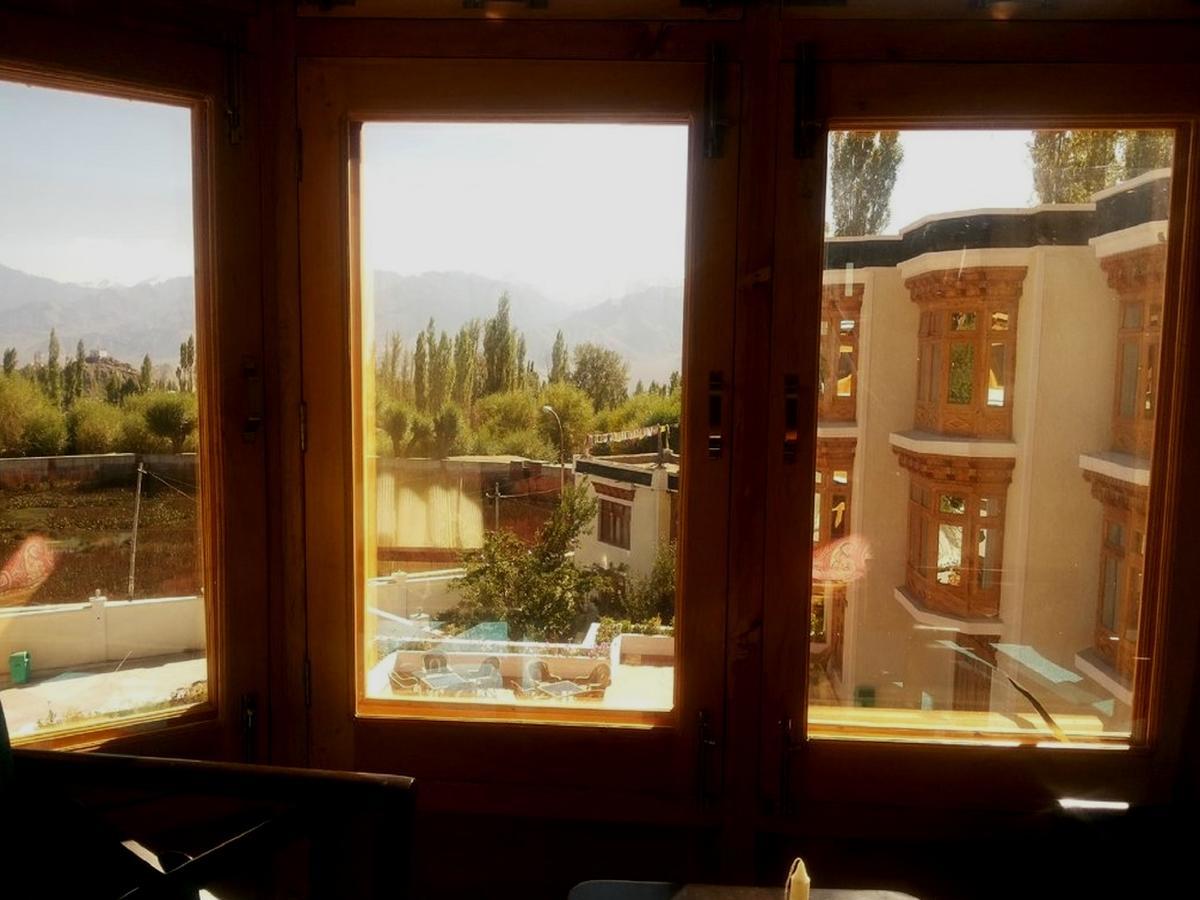 Hotel New Glacier View Leh Bagian luar foto