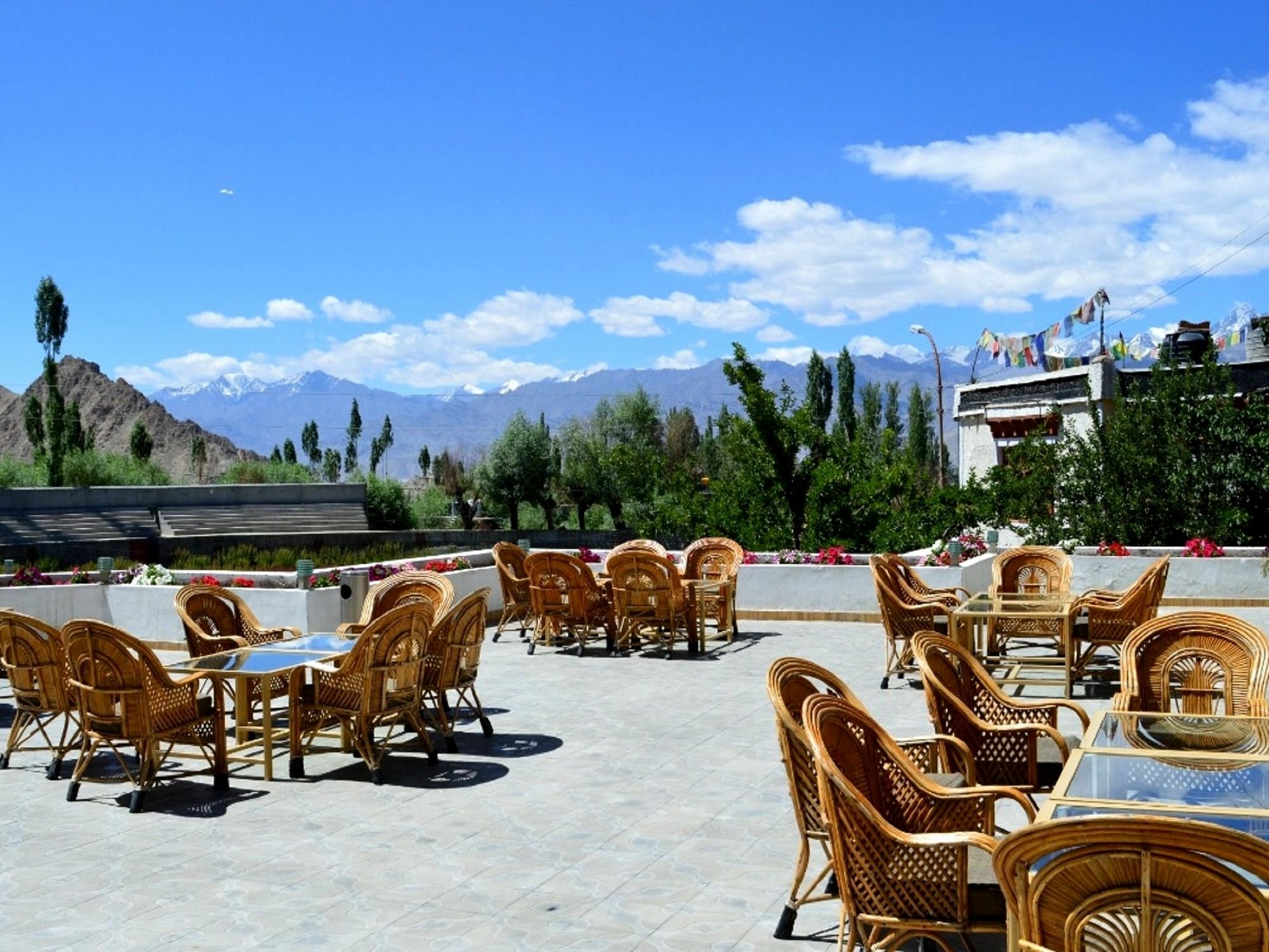 Hotel New Glacier View Leh Bagian luar foto