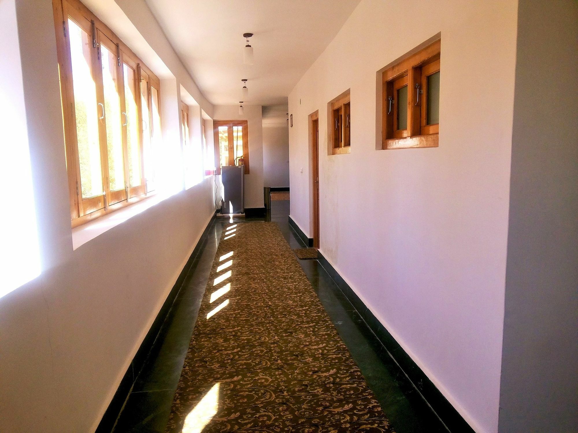 Hotel New Glacier View Leh Bagian luar foto