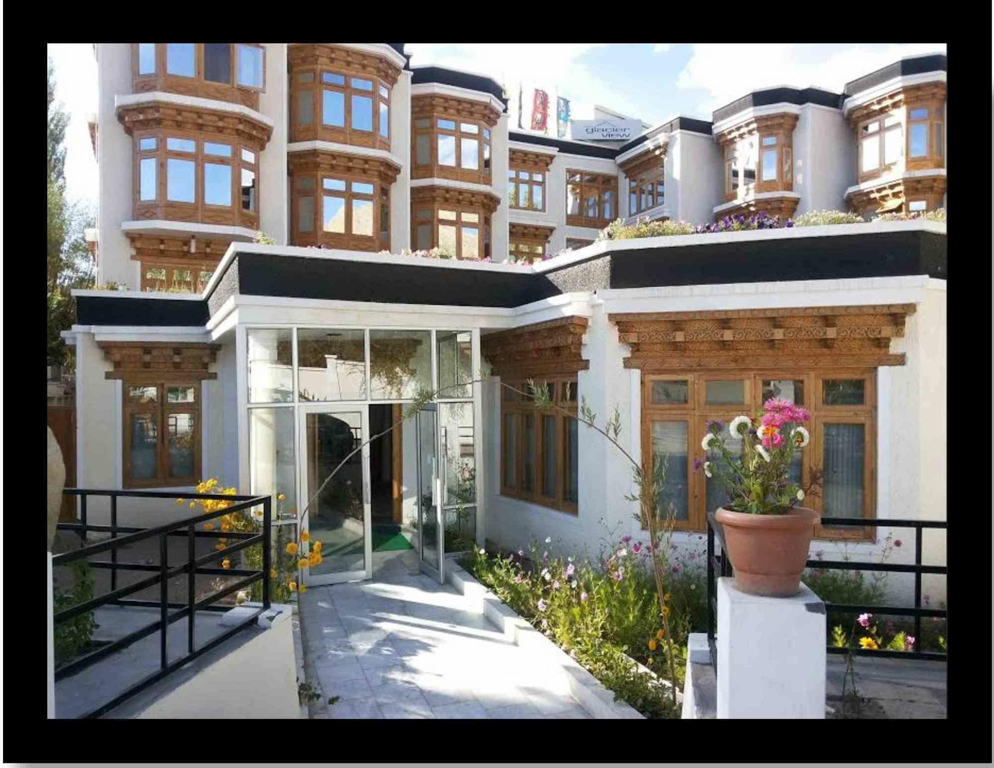 Hotel New Glacier View Leh Bagian luar foto