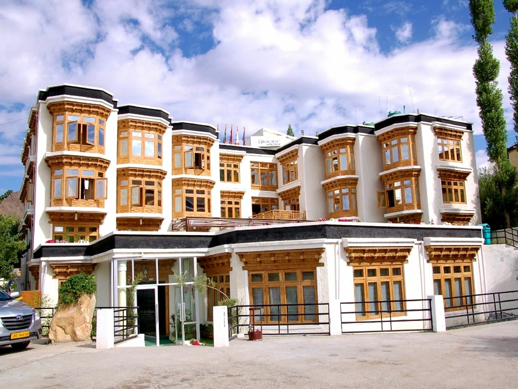 Hotel New Glacier View Leh Bagian luar foto
